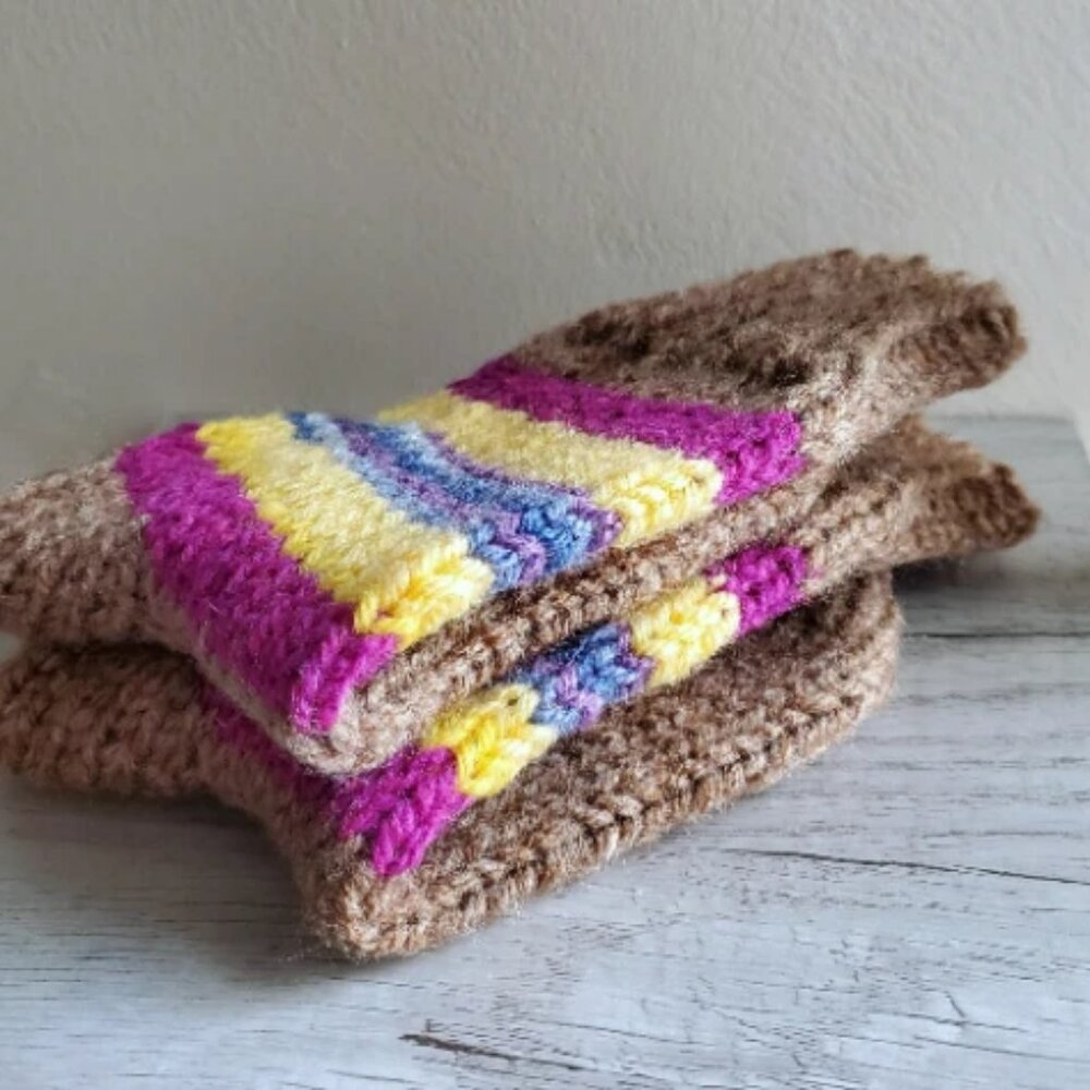 HAND KNIT KIDS SOCKS BOY GIRL SIZE 4-6 YEARS OLD LEG WARMERS SLEEPERS NEW